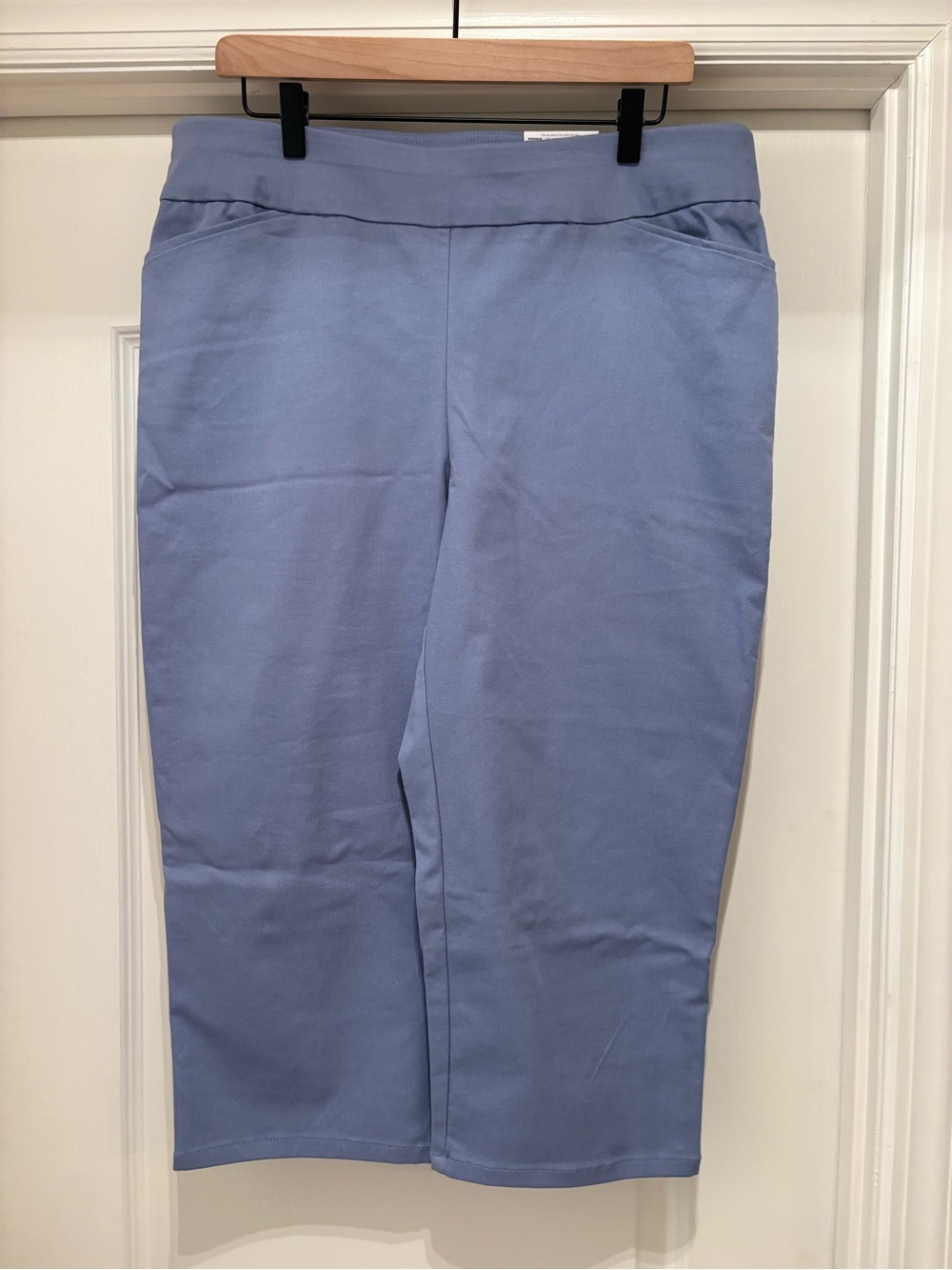 Women’s Croft & Borrow Mid-Rise Capri size 16R NWT